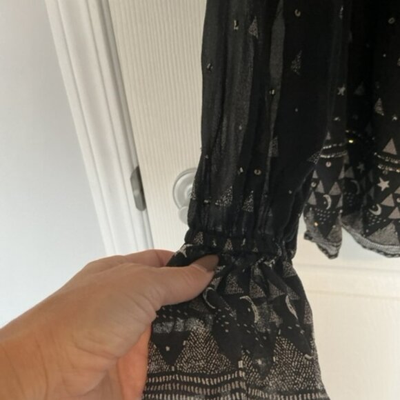 Joie Silk boho/flowy off shoulder black/white blouse size xxs - Picture 2 of 8